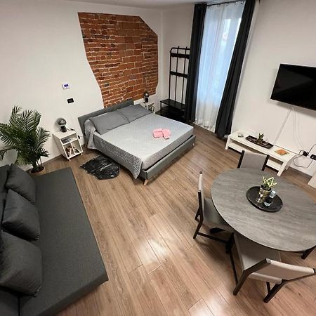 Regis B&B Appartamenti Centro Storico Кивасо Екстериор снимка