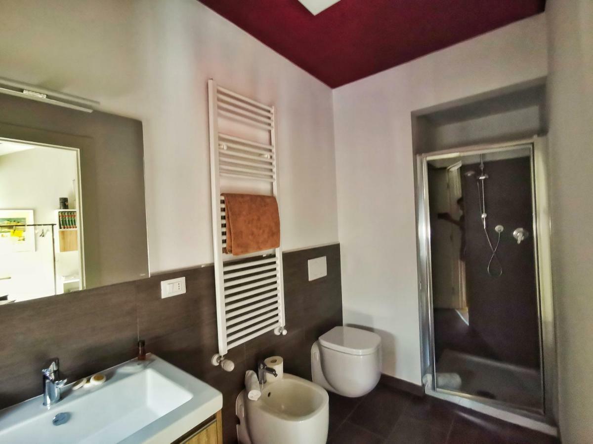 Regis B&B Appartamenti Centro Storico Кивасо Екстериор снимка